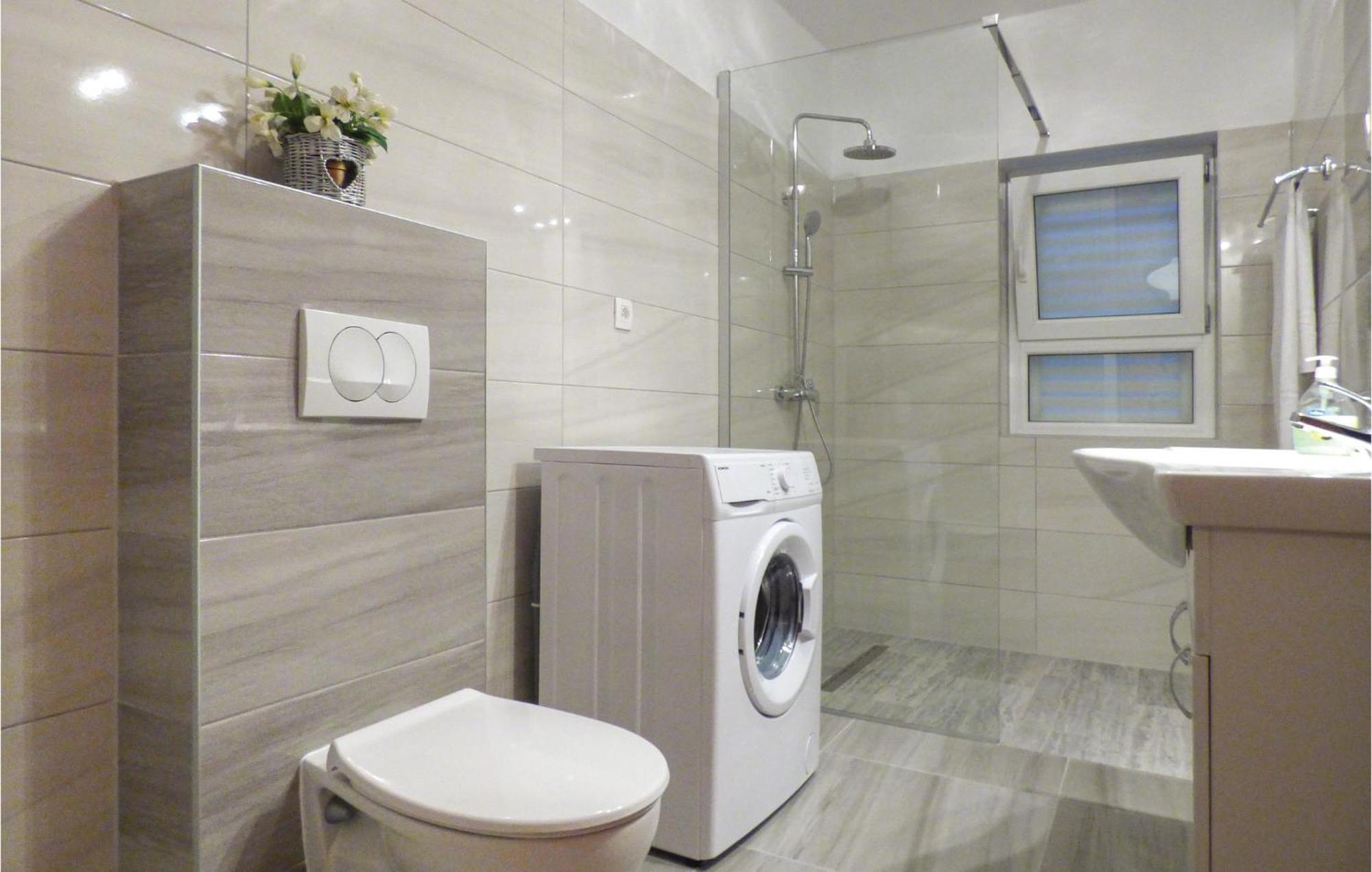 Beautiful Apartment In Omis With Wifi 外观 照片