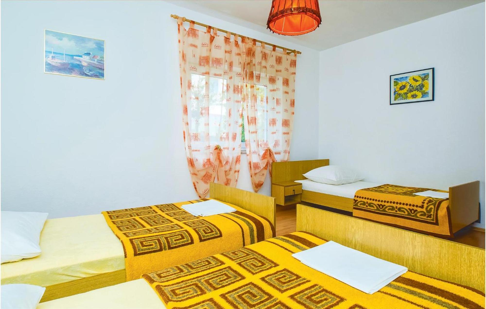 Beautiful Apartment In Omis With Wifi 外观 照片