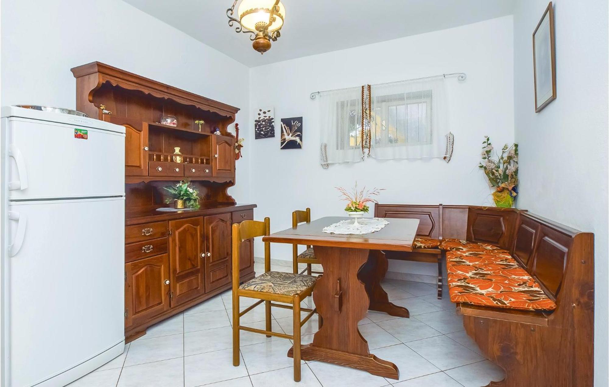 Beautiful Apartment In Omis With Wifi 外观 照片