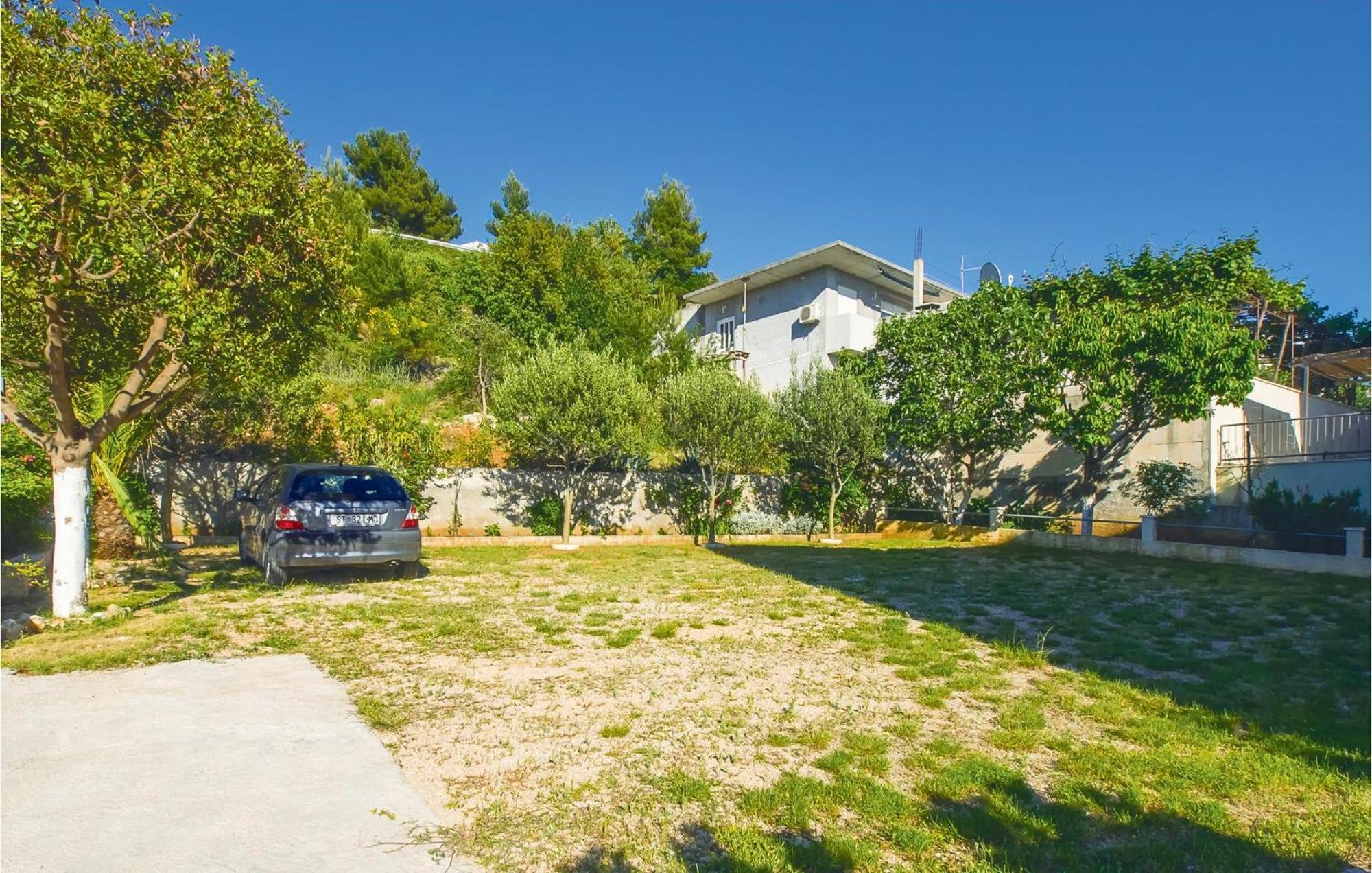 Beautiful Apartment In Omis With Wifi 外观 照片