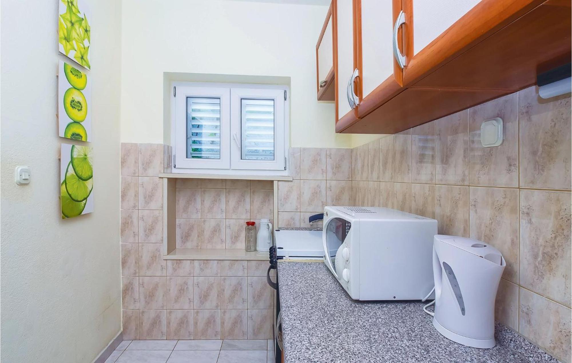 Beautiful Apartment In Omis With Wifi 外观 照片