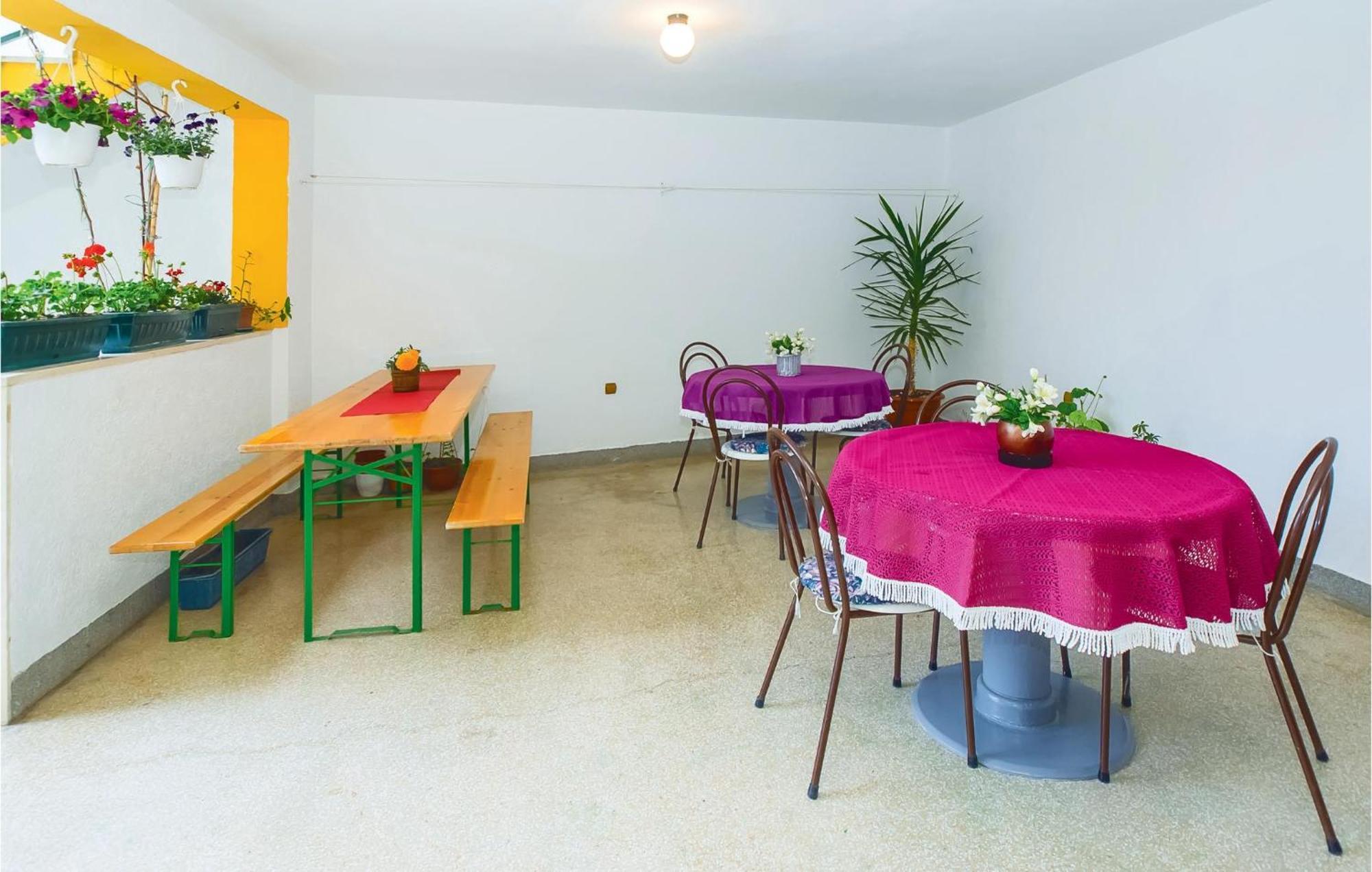 Beautiful Apartment In Omis With Wifi 外观 照片
