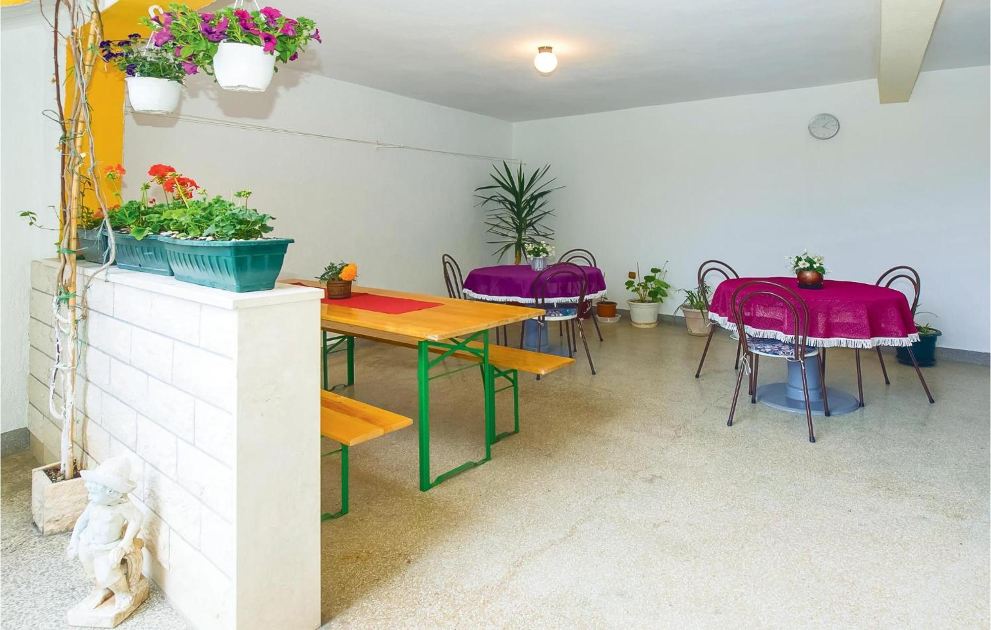 Beautiful Apartment In Omis With Wifi 外观 照片